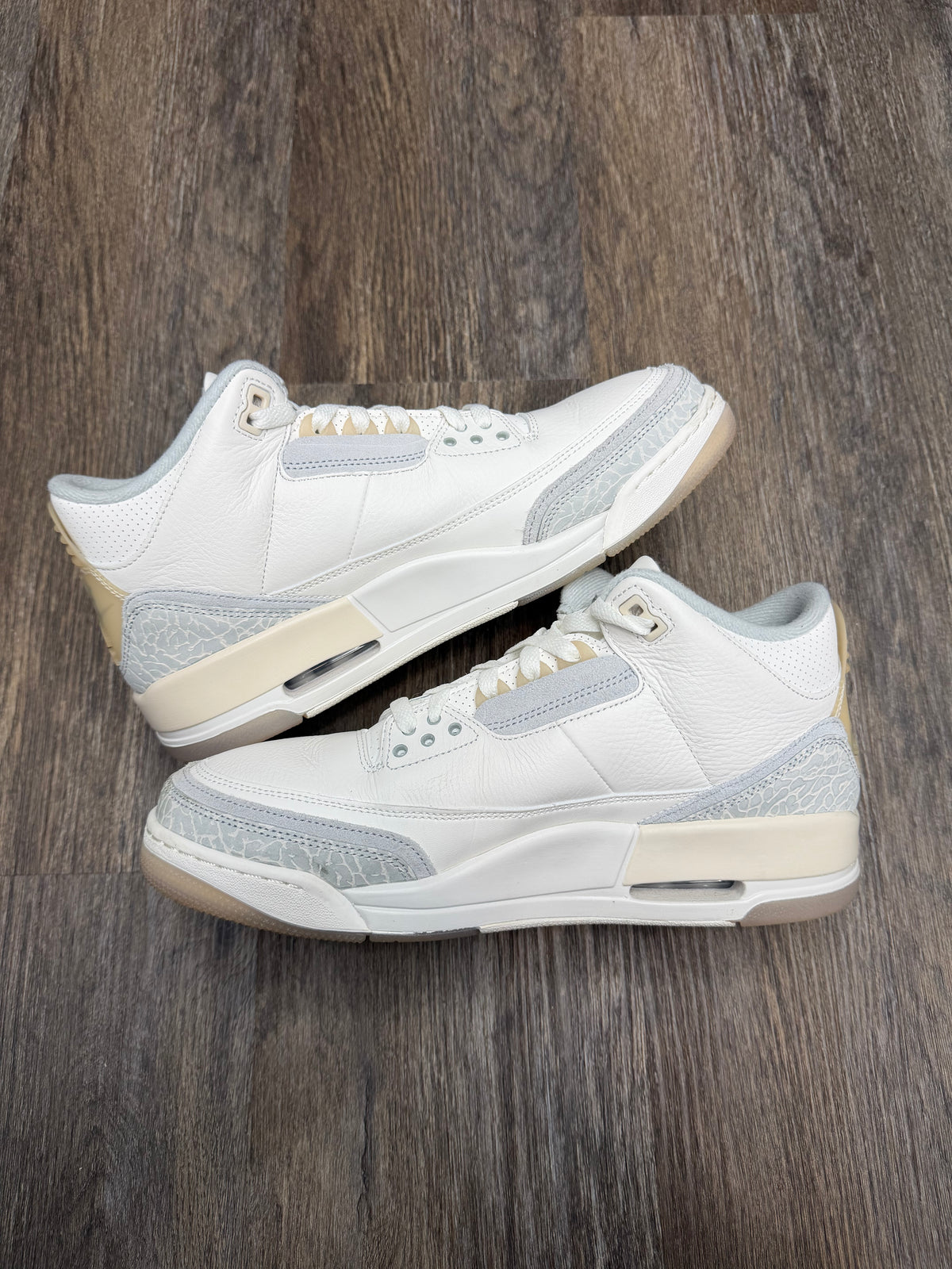 Size 10.5-Jordan 3 craft ivory