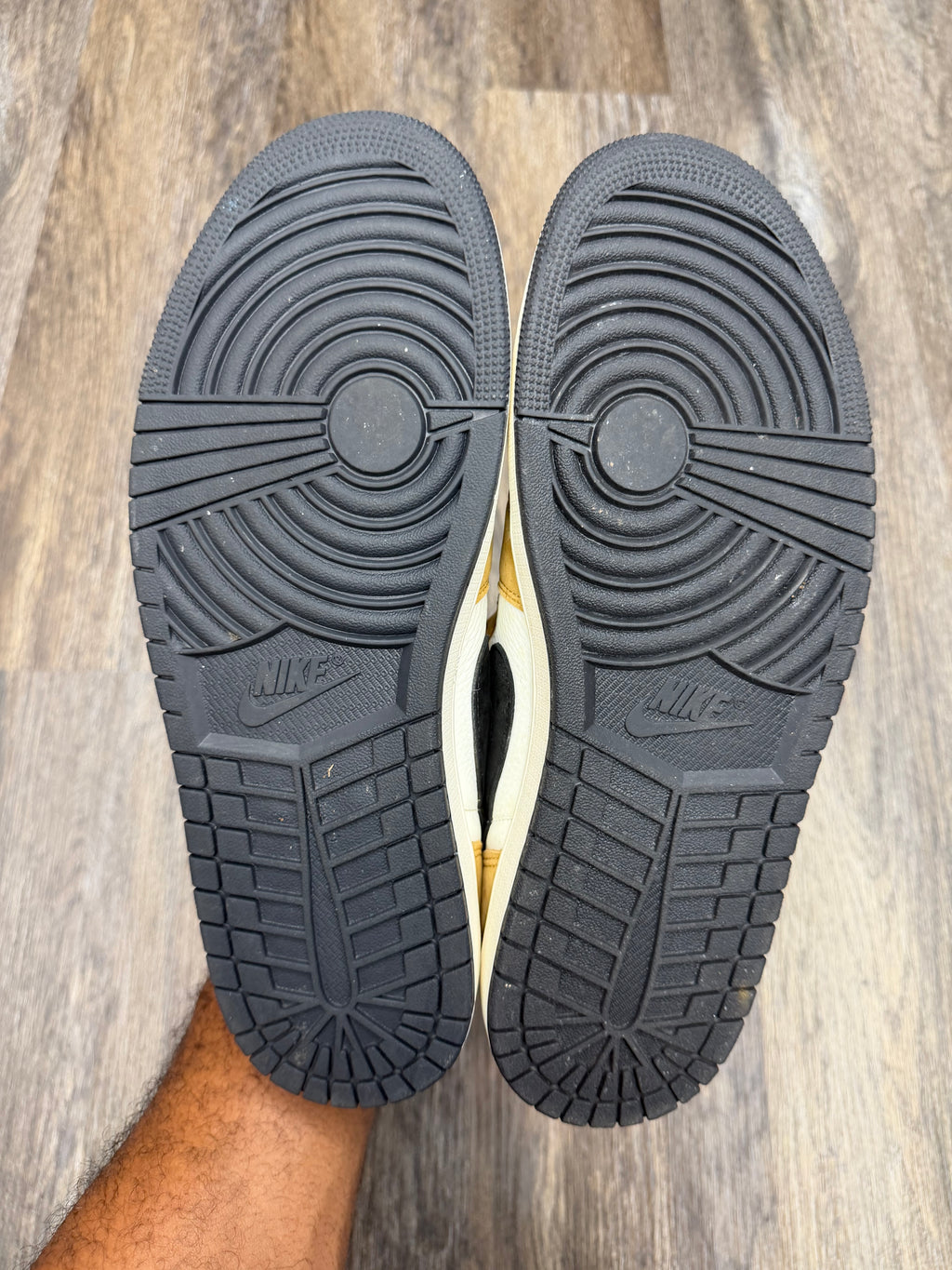 Size 13-Jordan 1 low Rookie of the year