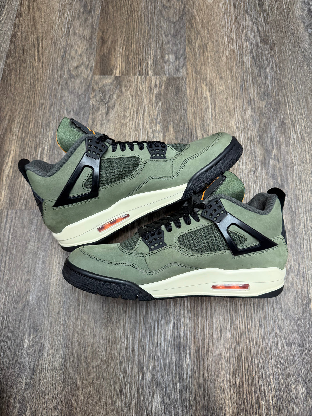 Size 10.5-Jordan 4 Undefeated