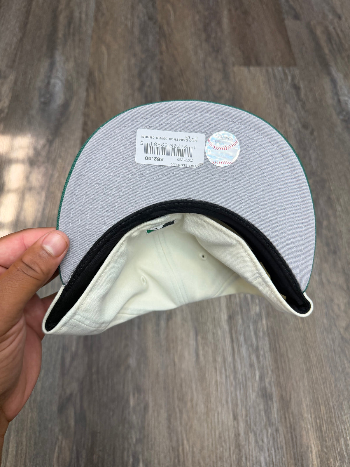 Size 7 1/4 (Brand new)
